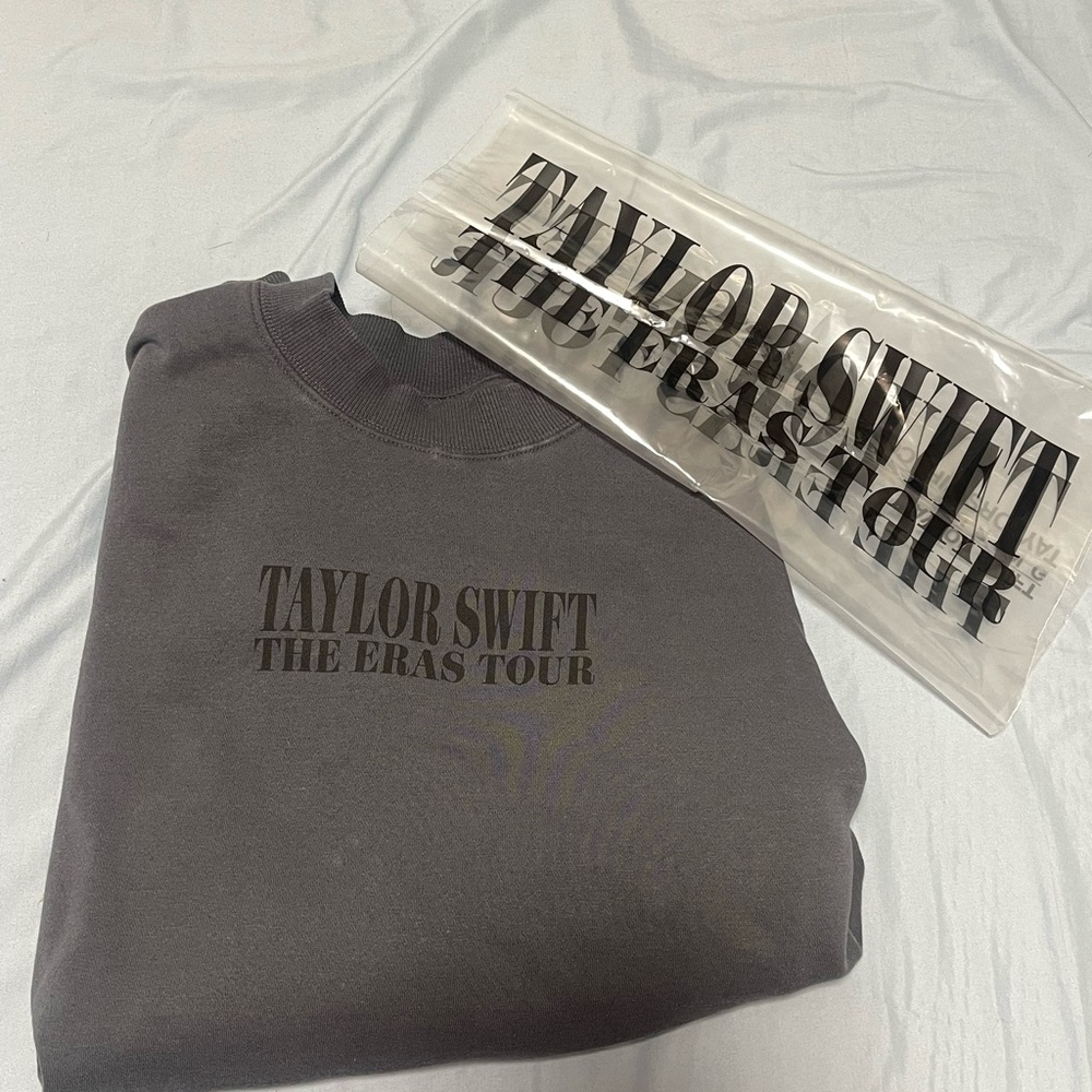 Taylor Swift the Eras Tour Crewneck - large